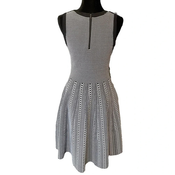 Alice + Olivia Kamilah Mini Knit Dress - Picture 6 of 6